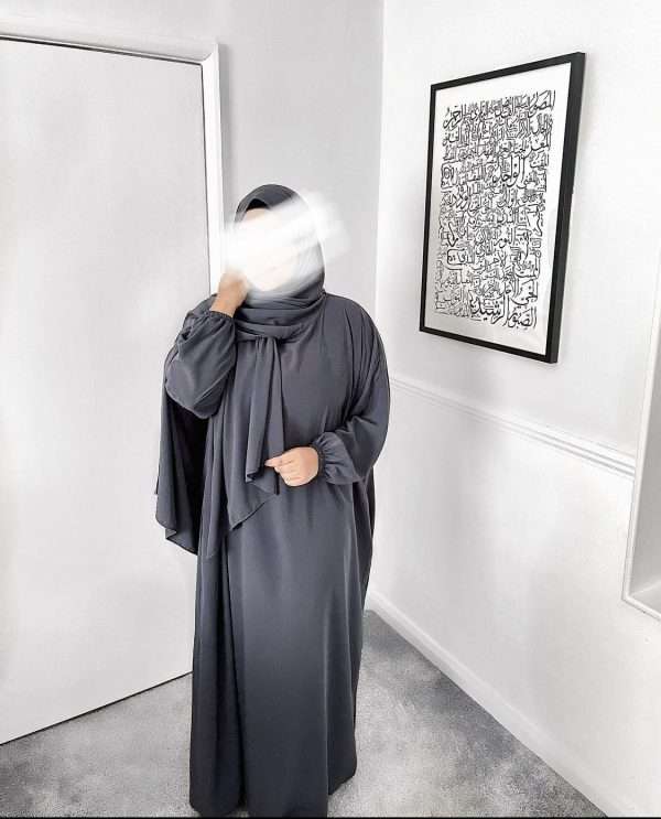 Classic abaya