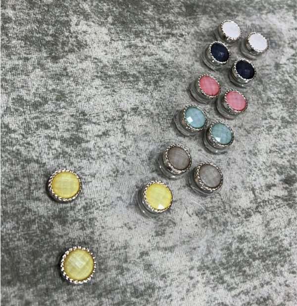 Coloured hijab magnets