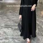 Pleated abaya