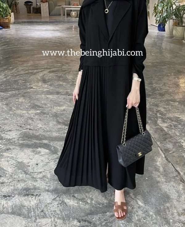 Pleated abaya - Image 2