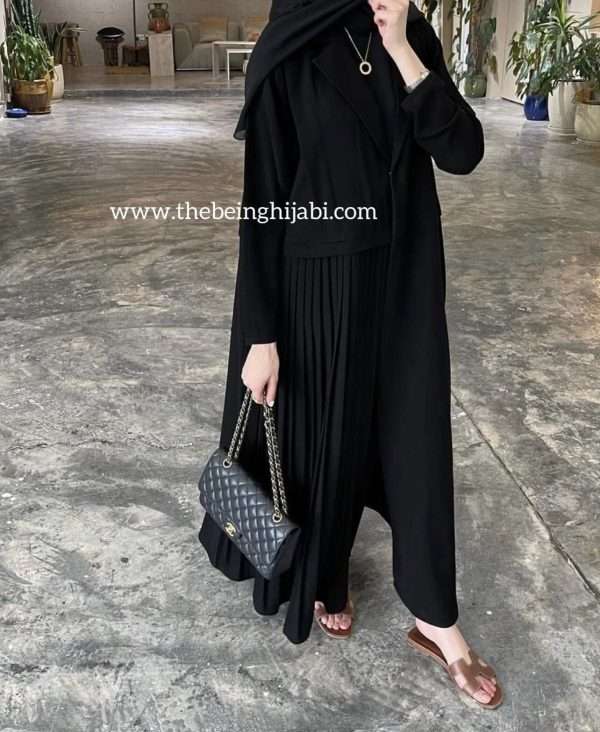 Pleated abaya - Image 3